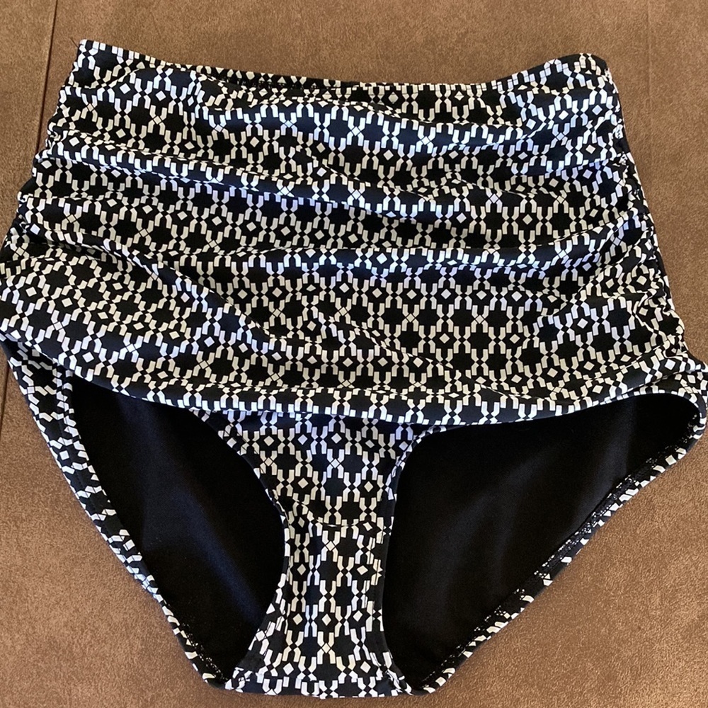 COCOSHIP M New Bikini Bottom Retro high waist ruched size Medium lined blk white